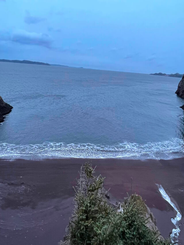 Red Beach Photo 4